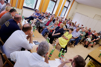 Viele Bürgerinnen und Bürger nutzten schon die Möglichkeit, sich mit Politik und Verwaltung bei den Stadtteilgesprächen auszutauschen. Foto: StadtKommunikation/Wajand