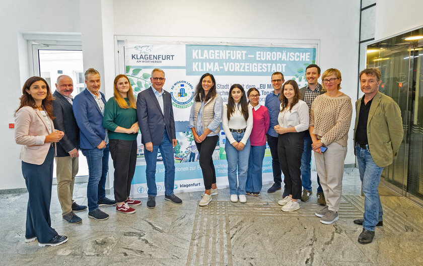 Vzbgm. Dr. Alexander Kastner, Dr. Wolfgang Hafner (Leiter der Abt. Klima und Umweltschutz) mit den Vertretern aus Vilnius und Gozo, Mitgliedern des Joanneum Research und Minimundus im Klagenfurter Rathaus. Foto: SK/Just